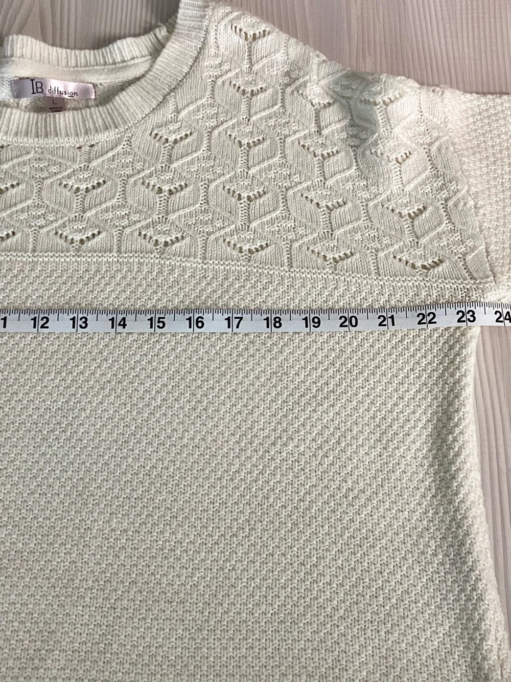 I. B. Diffusion Pullover Sweater Ivory Honeycomb Crochet & Scallop Hem Size L - Picture 5 of 12